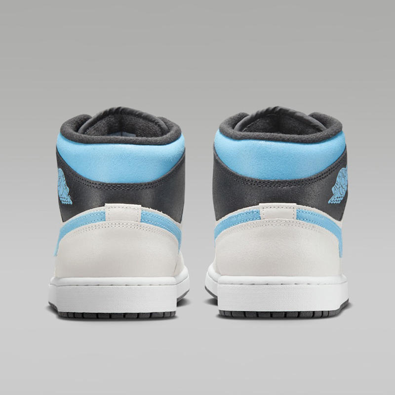 KicksDeals's tweet photo. Savings of $60 OFF retail are available for the summit white/black-blue chill Air Jordan 1 Mid SE at $80 + FREE shipping. //Ad

BUY HERE -> https://t.co/meCc8dgaRV https://t.co/KUdqBhUnCH