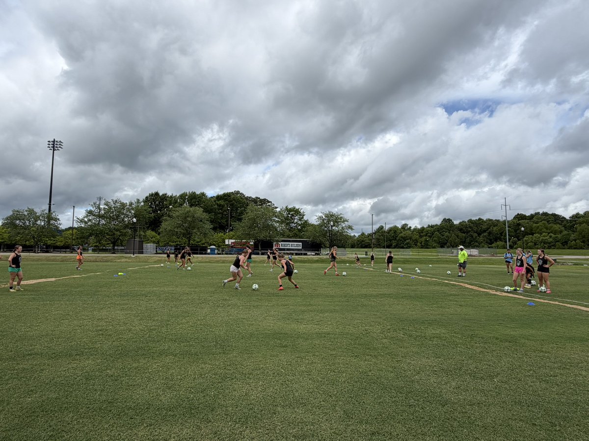 MHS__Soccer's tweet photo. @ICC_Soccer camp this week. Day 2 ⚽️⚽️⚽️ https://t.co/Lk8edkhoef