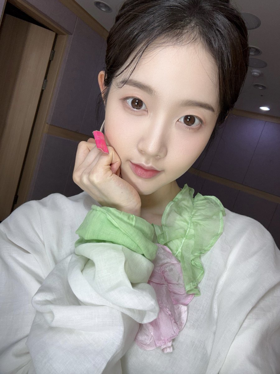 STAYC(스테이씨) tweet media