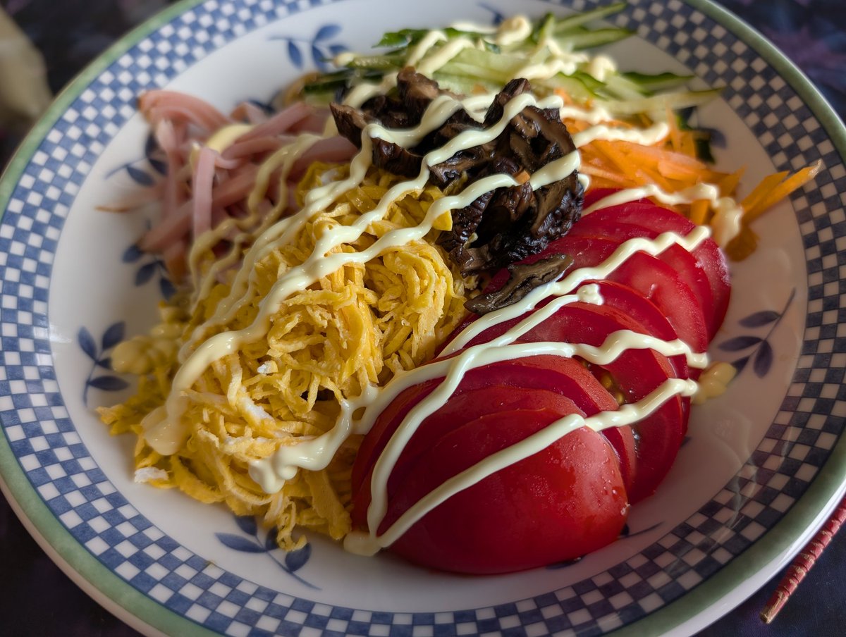 冷やし中華始めました😊 からし＆マヨネーズ ムシムシしてるから