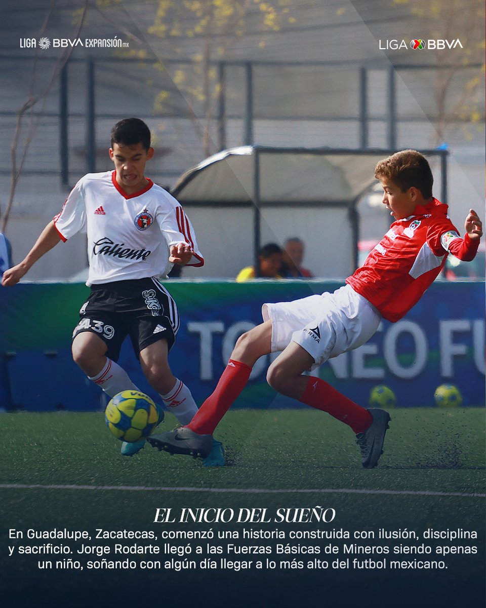LigaMXExpansion's tweet photo. La historia de Jorge Rodarte es prueba de que los sueños se trabajan, se luchan... Y se cumplen. ✨

De su formación en @MinerosFc hasta su aparición clave en la Gran Final de la @LigaBBVAMX con @CruzAzul. 🔥

#FormandoTalentos #ExpansiónMX https://t.co/3GERPoovxq