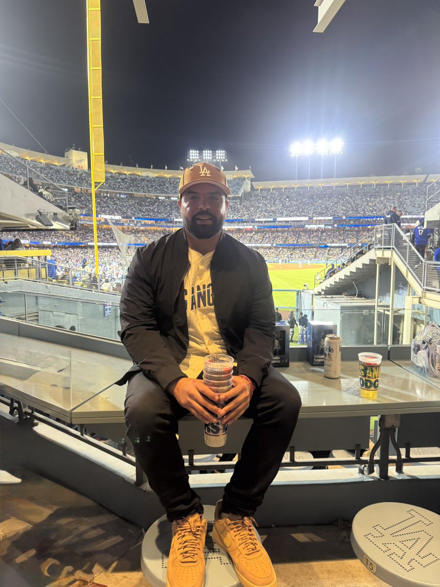 Chiva1908's tweet photo. No hitter broken up #itfdb https://t.co/5a6eRdRc4V