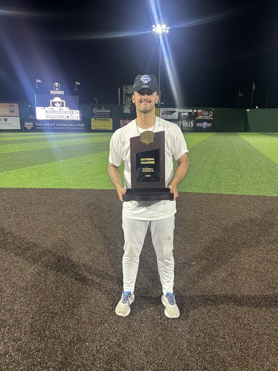 jacksonsheehy24's tweet photo. thank you niagara for everything. 
world series champs!
next stop @KWUBaseball https://t.co/ijhCtuQvO6