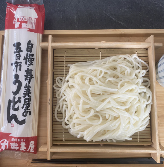 shinisetsuhan's tweet photo. #今日の老舗

vol.22
寿美屋
https://t.co/yvkj0hJCRe

#東京都

東京秋川で創業150年以上続く代々受け継がれる伝統の技。厳選された素材の味を最大限に引出す逸品を届けています。歴史が息づく深い味わいと、誠実な手仕事をぜひ。地域に愛され続ける老舗の味をご堪能ください。 https://t.co/eYQZ4GHCrI