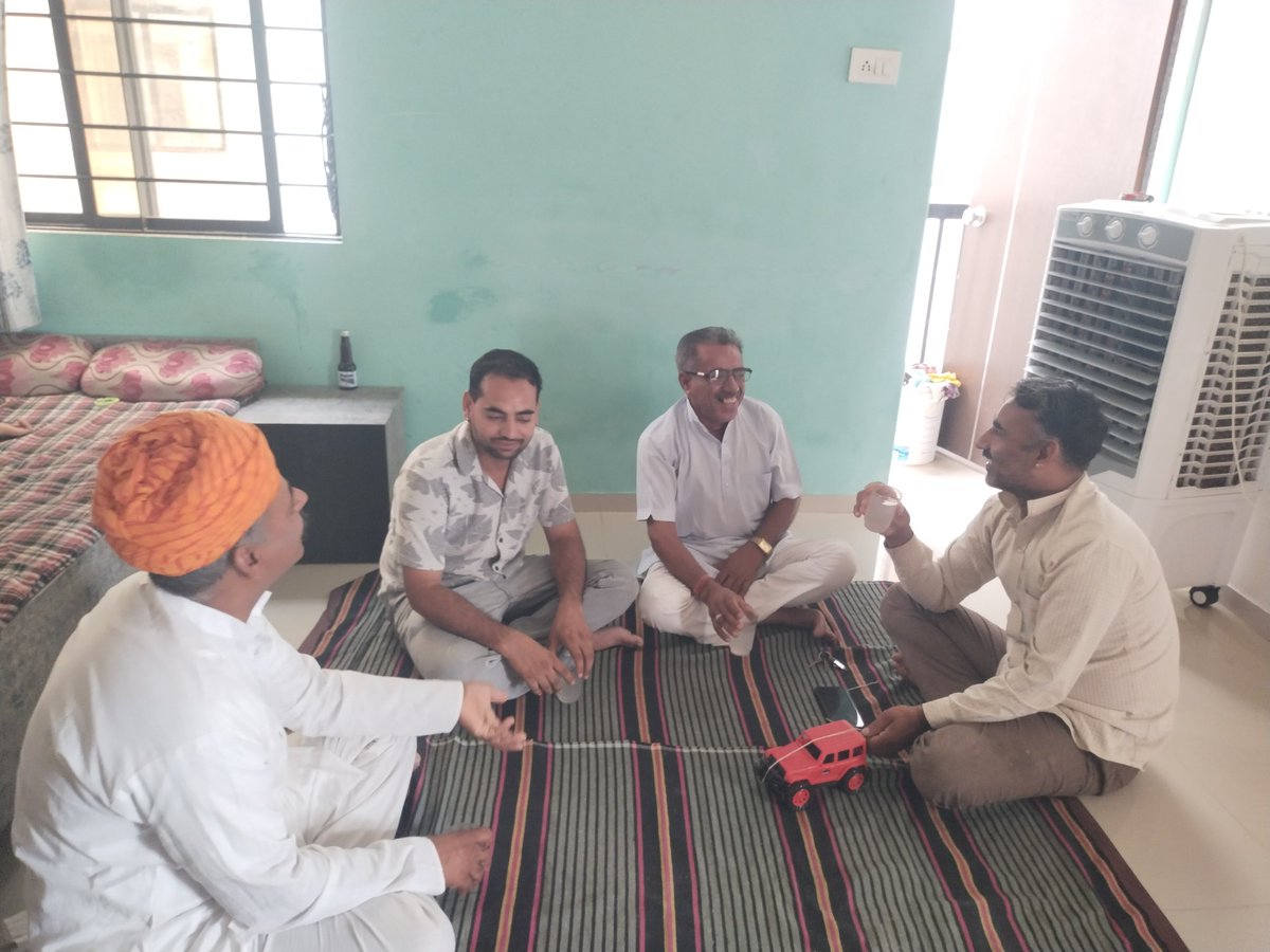 munnaram_suthar's tweet photo. खुल जाएंगे रास्ते, तू रूकावटों से लड़ तो सही।
सब होगा हासिल, तू अपनी जिद पर अड़ तो सही।। https://t.co/0FXtb2rLEE