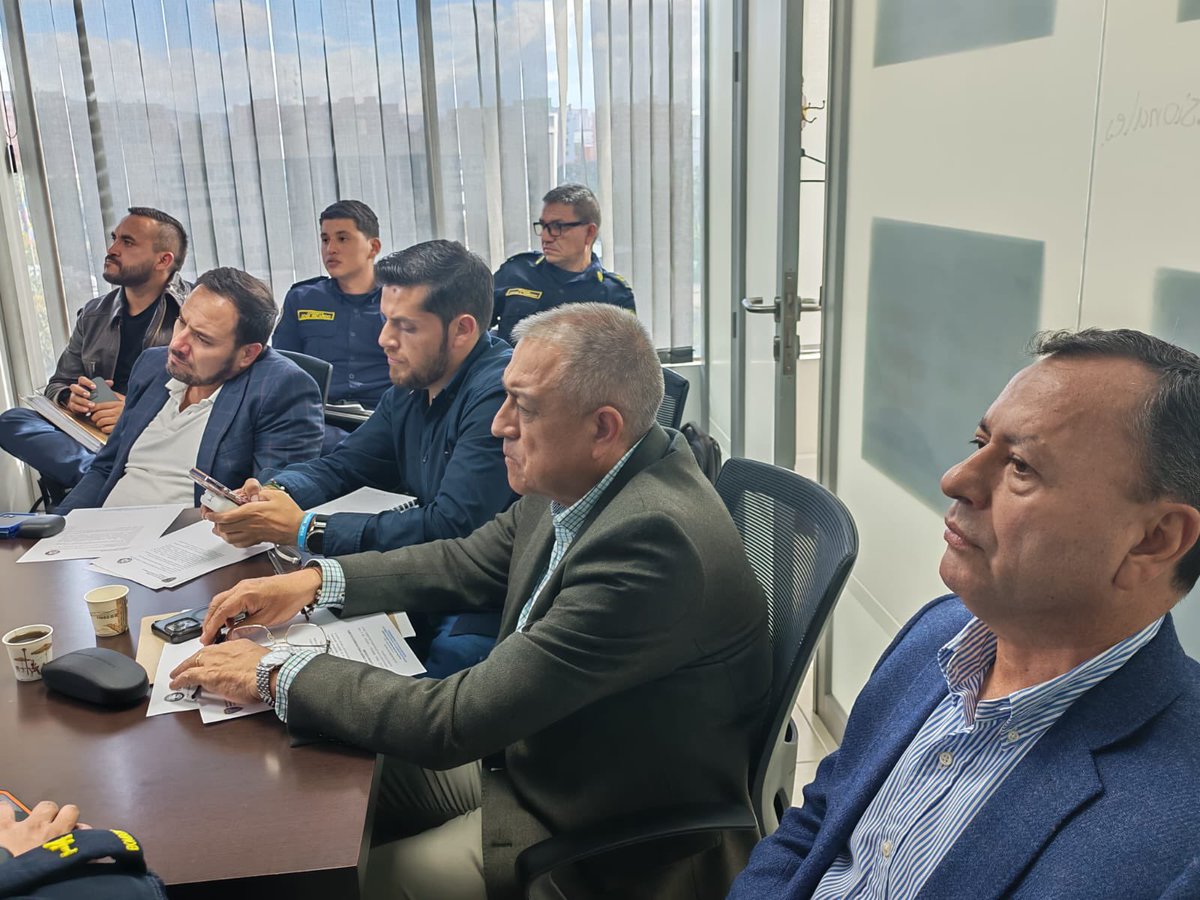 SecGobCundi's tweet photo. En la 1.a Reunión de la Junta Departamental de Bomberos 👨🏽🚒 se revisaron necesidades cercanas con relación al fenómeno del niño y se aprobó la creación del Cuerpo de Bomberos de #Tausa y de #Pasca. Un avance en la atención de emergencias, logrando una #CundinamarcaSegura https://t.co/W9037amHhv
