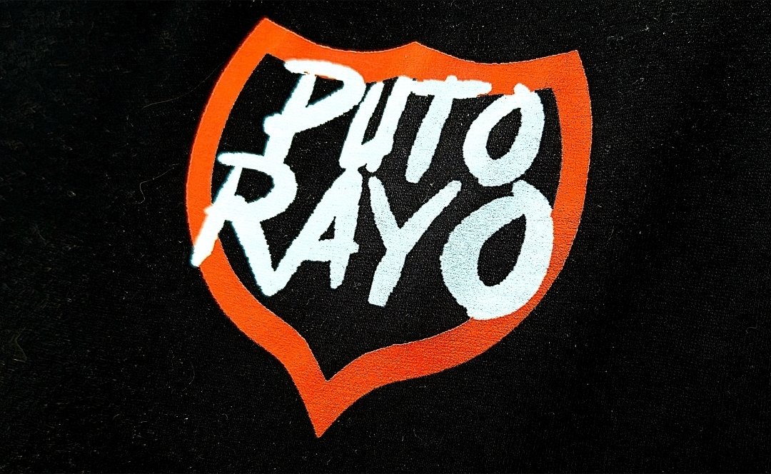 DMoranPhoto's tweet photo. Solo y simplemente! @RayoVallecano https://t.co/Qkky2uxr9z