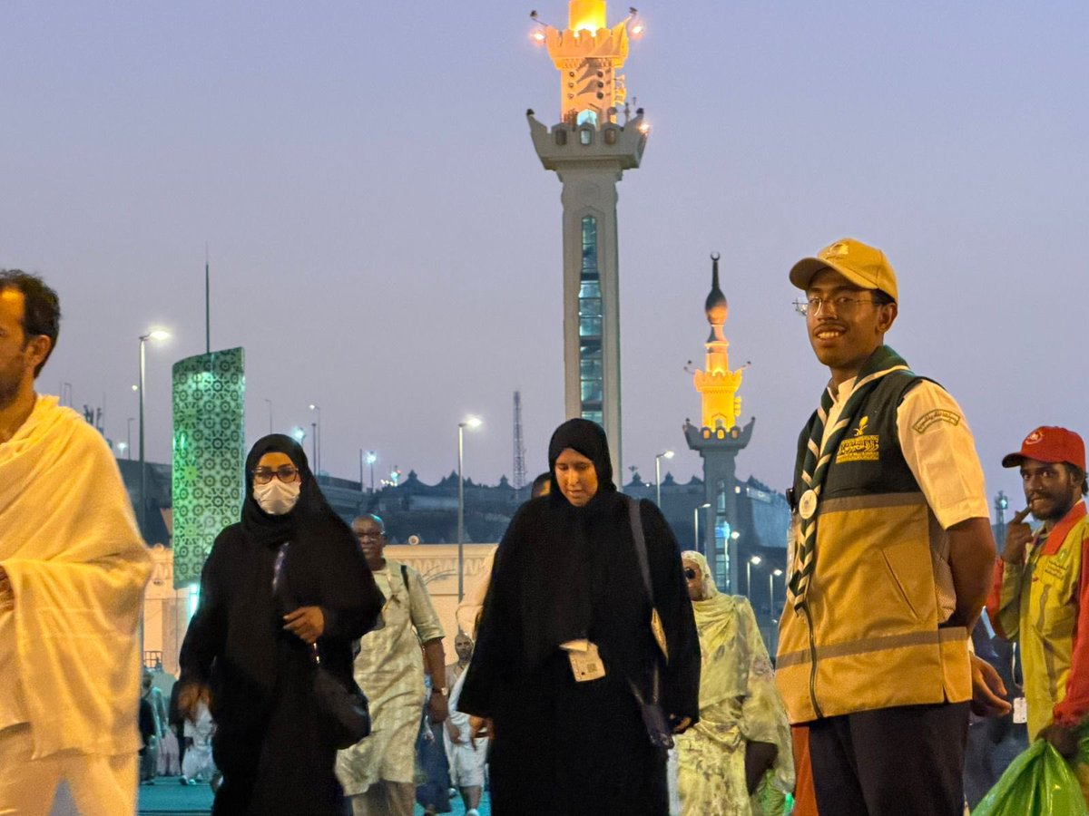 AziziyahAl's tweet photo. من مشعر منى… يواصل جوالة 
فريقنا الكشفي مهامهم الميدانية ، من خلال أعمال توصيف الحجاج وتوجيههم وإيصالهم، سعيًا لتيسير رحلتهم وخدمتهم.  
#جمعية_الكشافة_العربية_السعودية
#حج_1447هـ
#حياكم_الله https://t.co/dDbvqyklJI