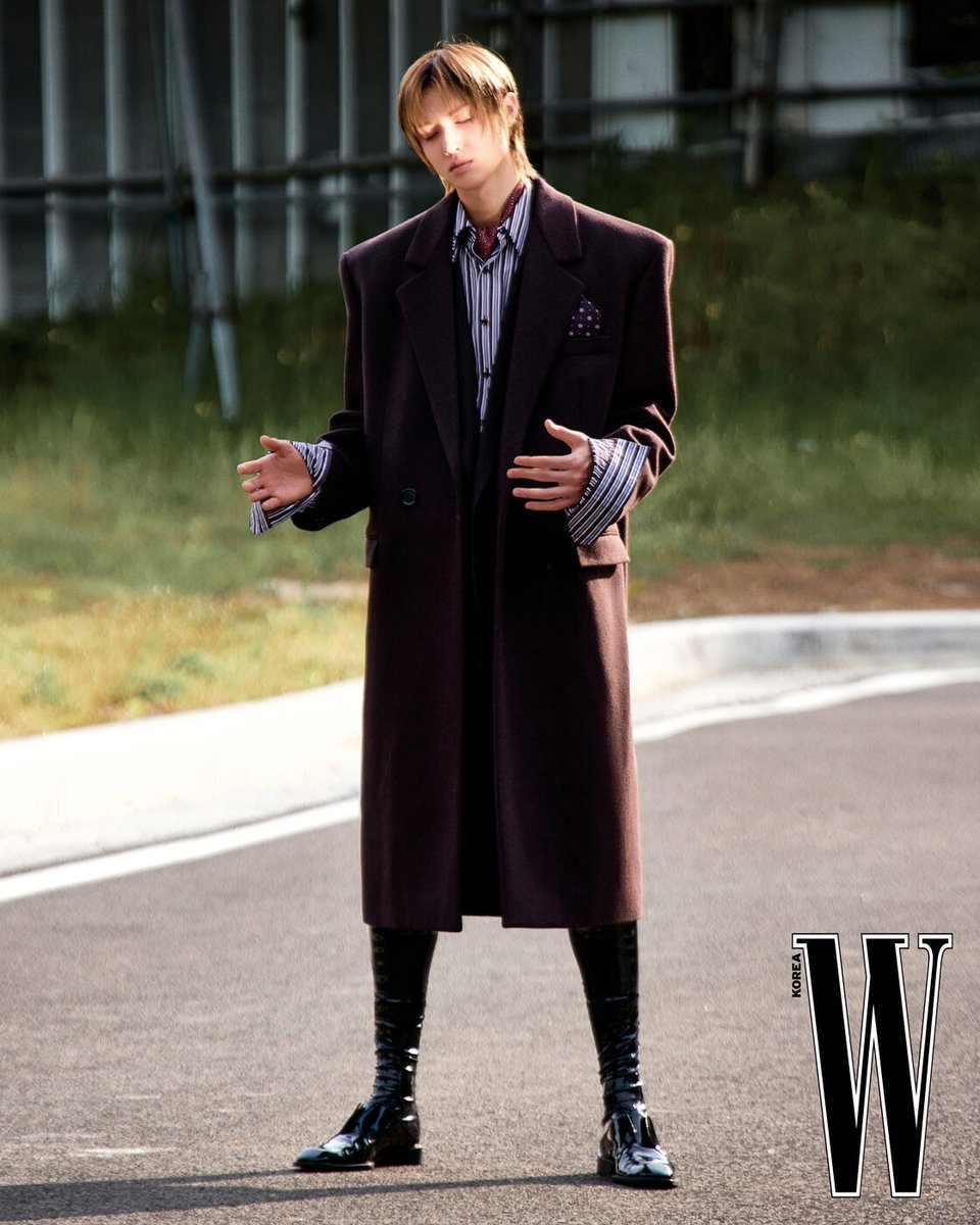 martin_voting's tweet photo. @wkorea 모델 같은 아우라 미쳤다 진짜!

MARTIN SERVES YSL LOOKS 

#MARTINxWKorea
#MARTINxYSL
#MARTIN #마틴 https://t.co/8n68UBFKKF