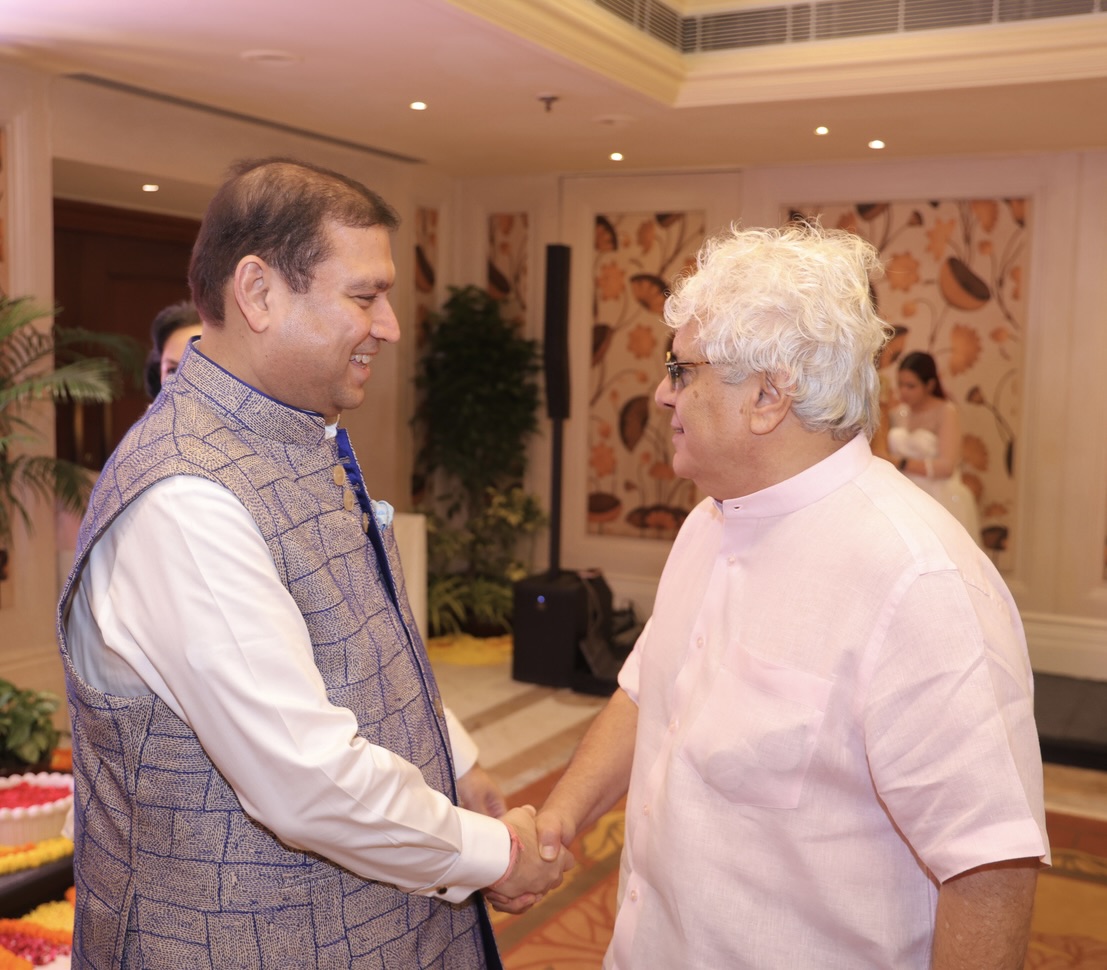 essbeeindia's tweet photo. Wishing the ever-witty, sharp, fearless, and super-intelligent @Suhelseth a very happy birthday! May the year ahead bring you good health, happiness, new adventures and many more unforgettable stories to tell. #EssbeeMemories https://t.co/jPeLlCBoXm
