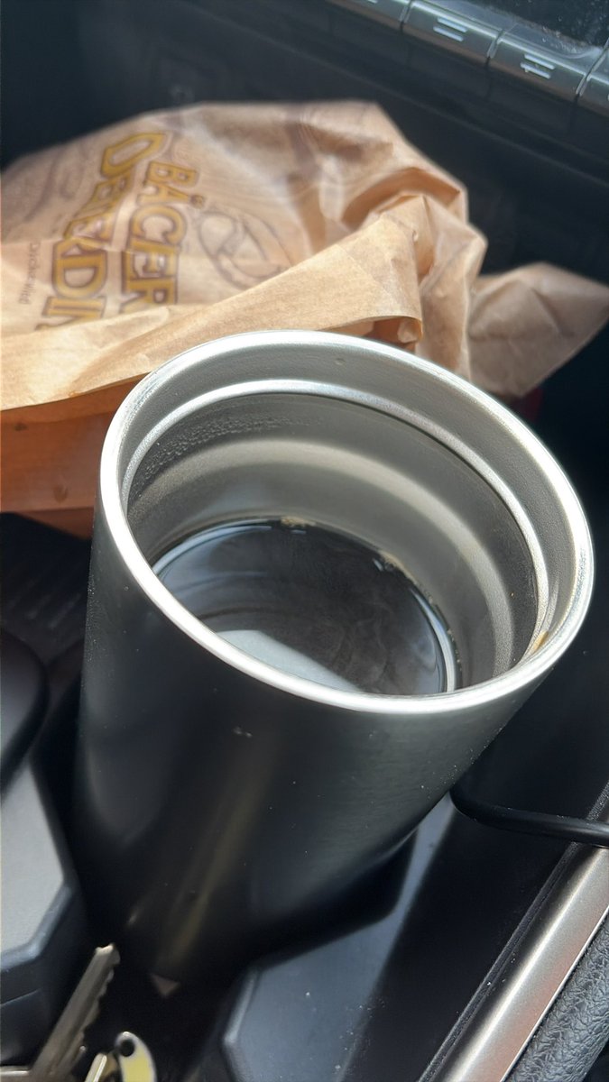 011i's tweet photo. #kaffee1.0 #tasskaff #kaffee #erstmalkaffee https://t.co/MdujI1zZbL