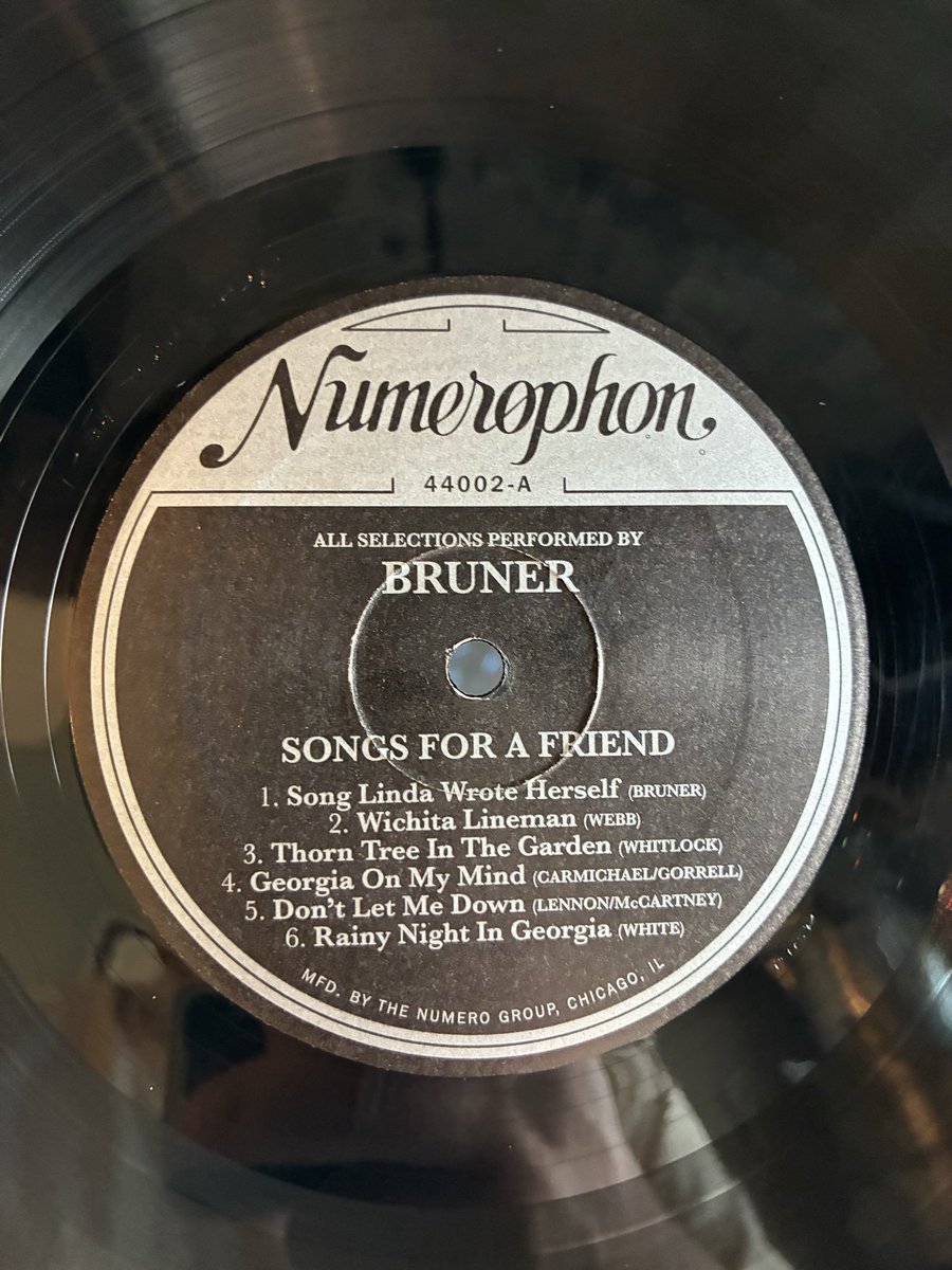 オープンしてます♪ 今日の1枚は Bruner / Songs For A Friend (US'10
