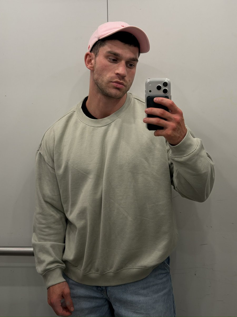 hidden_sence's tweet photo. Crush ? https://t.co/QxNhr3SA7Z
