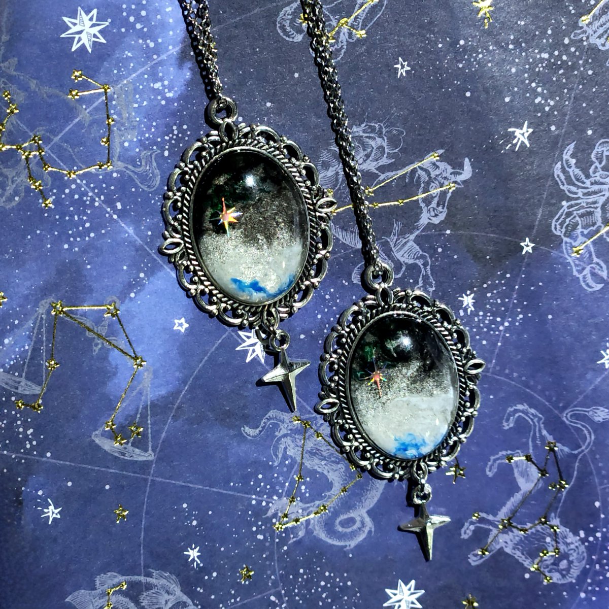 Star__creation's tweet photo. [accessory]  블랙 &amp; 화이트 _ ⟡

*    

( Concept : 🖤 #커미션  #ハンドメイド )  
 
⟡#pedant_space   
⟡ - 𝙲𝚘𝚖𝚖𝚒𝚜𝚜𝚒𝚘𝚗 _ https://t.co/3JybpcjJHf