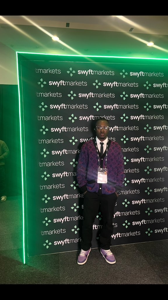 High_king1's tweet photo. The dream looks more real when you’re in the right room.Not everybody understands the vision yet… but they will. 📈🚀

#fmas #fintechEvents https://t.co/AS4axRz9Rb