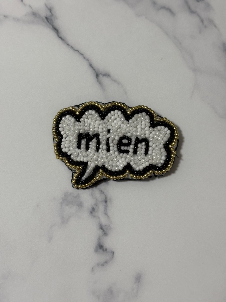 PinkPrincessyu's tweet photo. お名前入りブローチ✨

https://t.co/SwOW5q4bI0

#ビーズ #ビーズ刺繍 #ハンドメイド #ハンドメイドアクセサリー #オーダー https://t.co/AUpqepBdVl