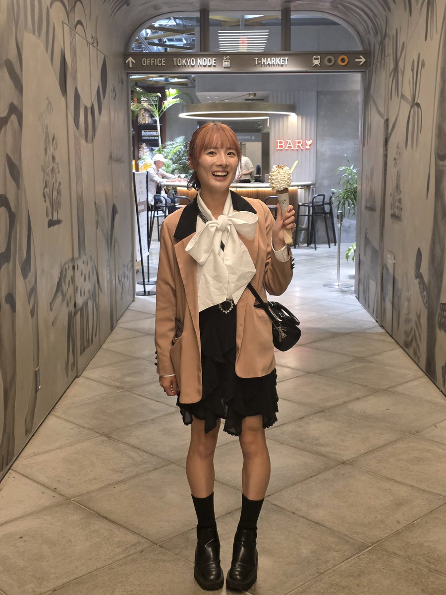 _rabbit1124_'s tweet photo. なんかこの写真の私浮いてるように見えへん？笑 https://t.co/kiqIx8UXOS