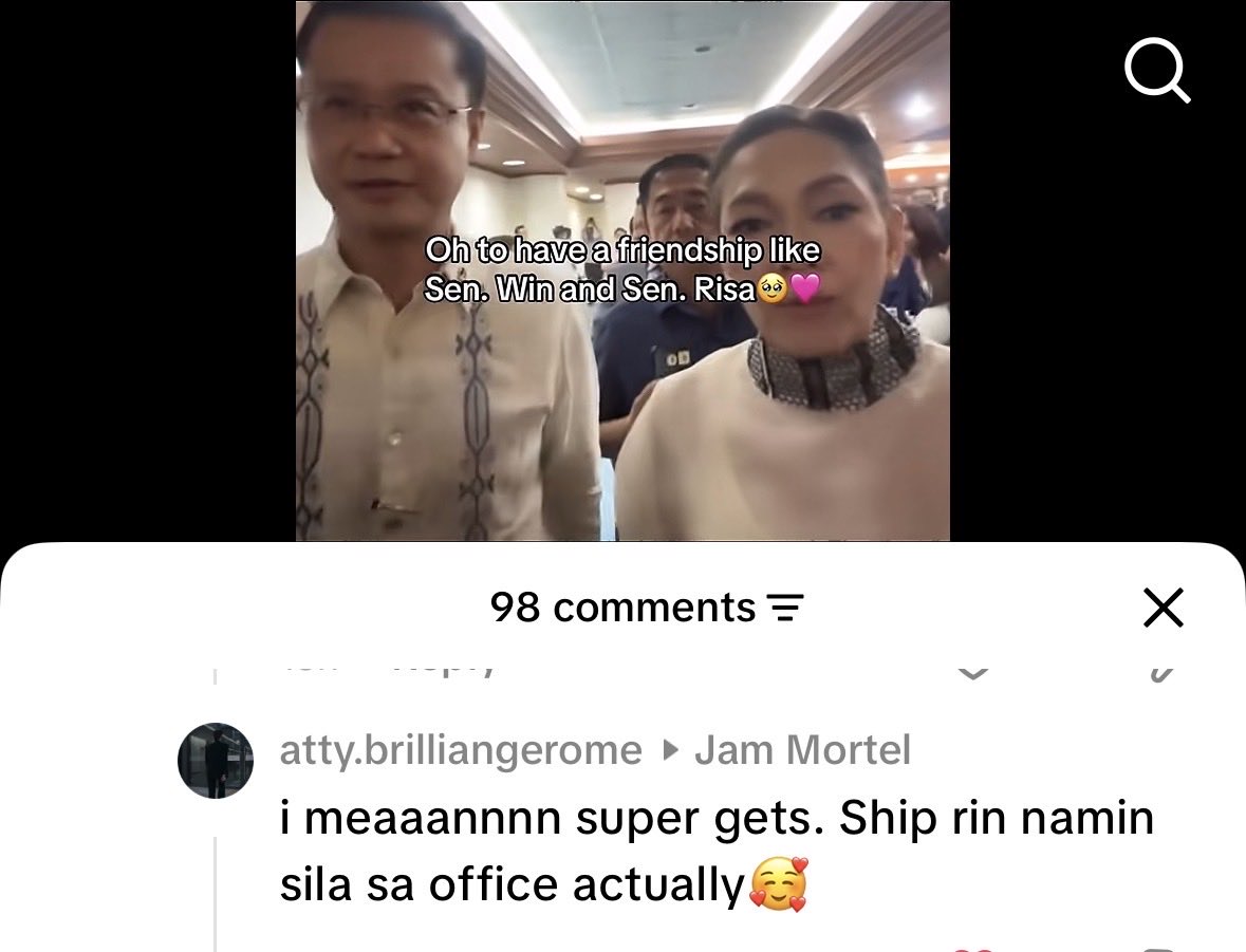TheCineMike's tweet photo. may #WinRi nation din pala talaga sa senate office 😂 https://t.co/fVW4QMdXLR