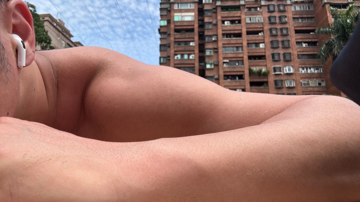 iforfun33's tweet photo. ���年夏天感覺會很熱🥵 https://t.co/8RZkqzMzJX