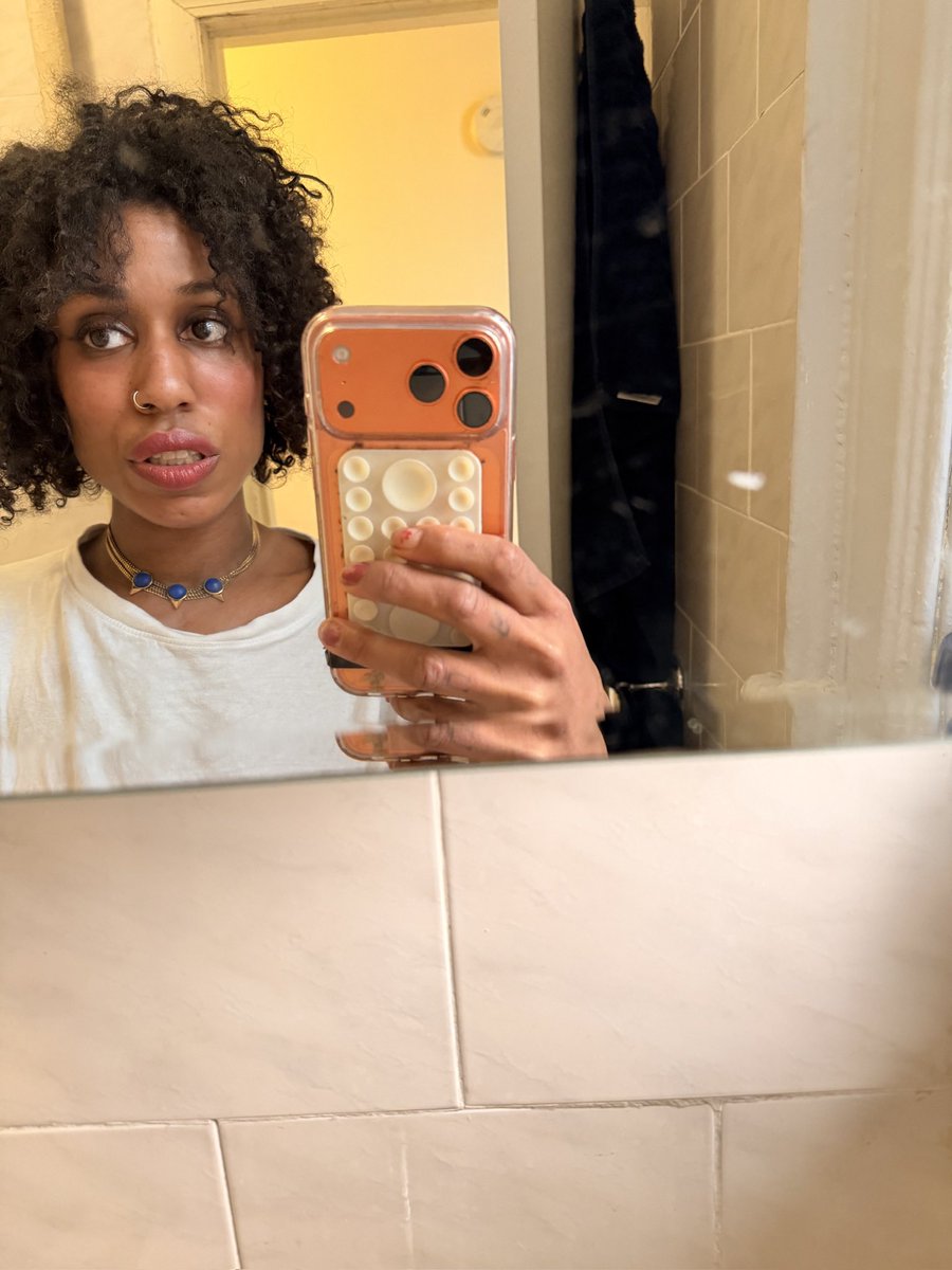FemdomFae's tweet photo. I stop paying attention to the internet for a month and everyone is even stupider than I remember goddamn. 

Y’ALL need phone jail like you need me to whoop your ass…BAD! https://t.co/s9eksETVWD