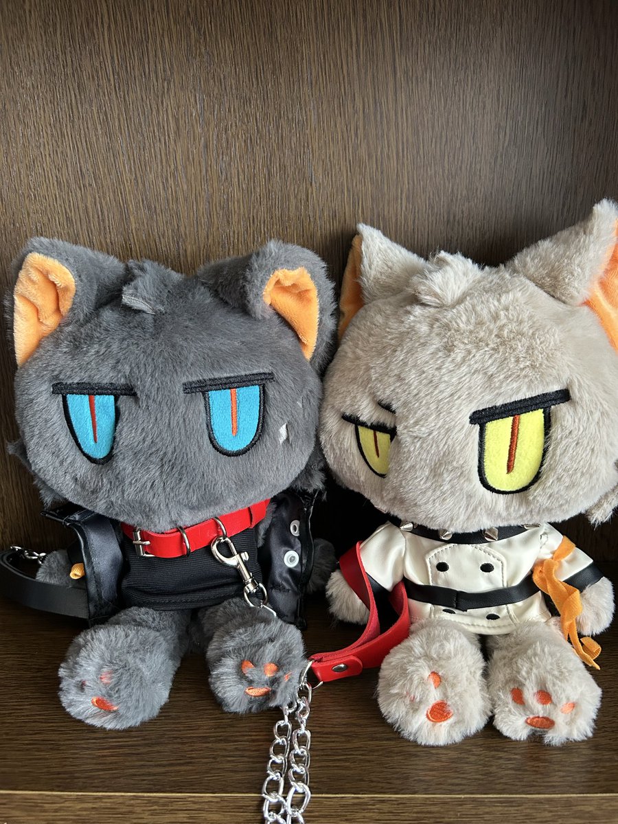 nn_bisco's tweet photo. 首輪とメイドとスカウト https://t.co/GUBXSPnSWq