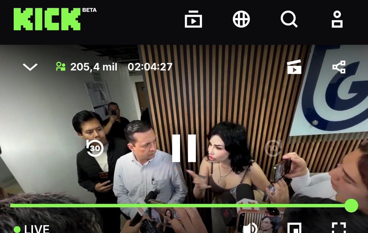 lily tweet media