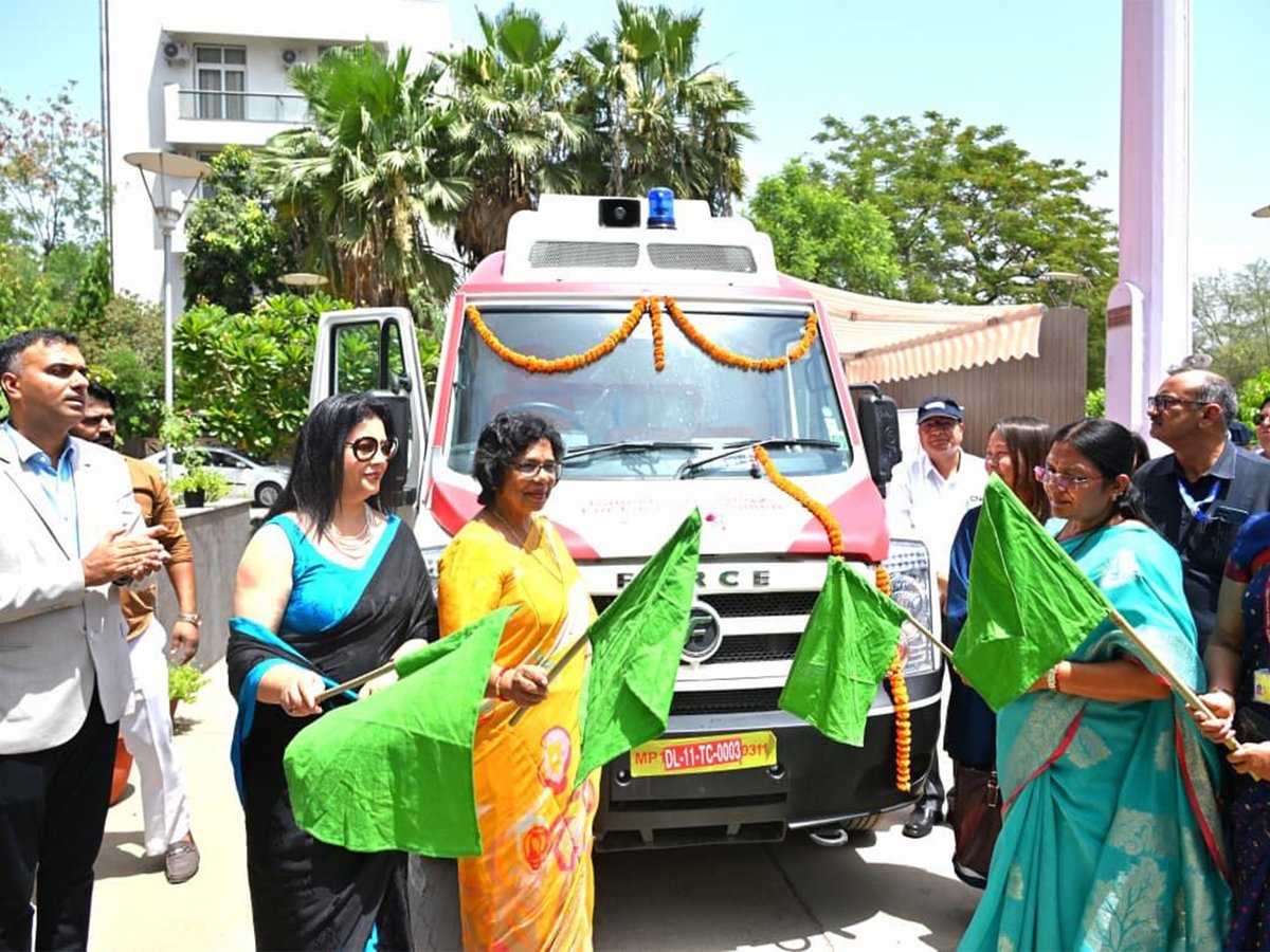 theshewings's tweet photo. "Periods not shameful, they are natural biological process": NCW Chairperson
Read more At: https://t.co/MvjTDDRFwJ
#cancerscreening #worldmenstrualhygieneweek #cancerscreeningonwheels #shecanscan #cancerawareness #womenhealthmatters https://t.co/oplAfnmsav