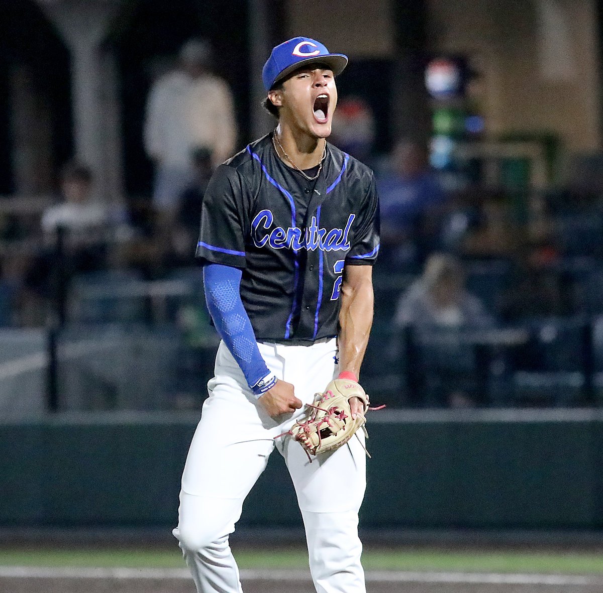 RichmondRsports's tweet photo. 11TH REGION BASEBALL
Semifinal
Sayre 5, Madison Central 4

Kannon Cook - 2-for-3, 2 2Bs, RBI, R
Jagger Hamm - 2-for-3, RBI
Carson Sizemore - 2 RBI
Will Richardson - 1-for-3, 2R

Indians end season with 25-12 record https://t.co/QuoPFaf7LG