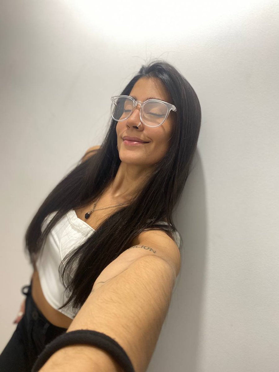 mitcgsheatter's tweet photo. just being me #teacher  #slimhot  #petite #sfw https://t.co/NDbToIDyPr