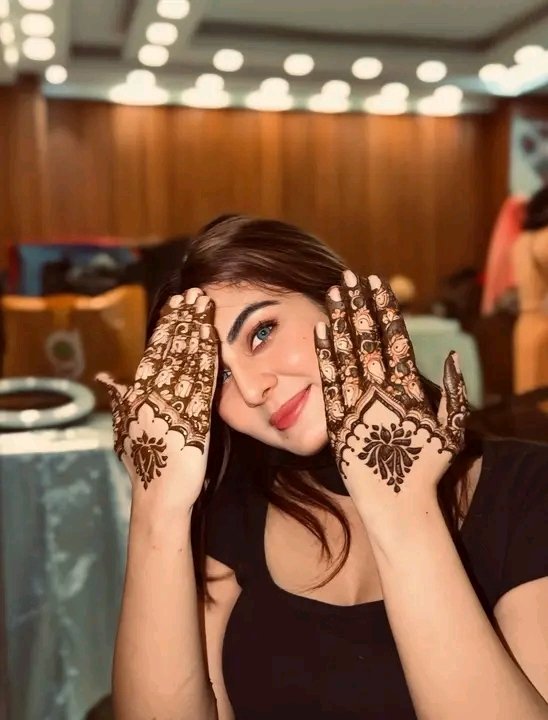DoctorZeba's tweet photo. Mehndi ❤ https://t.co/y1CuknsQOD