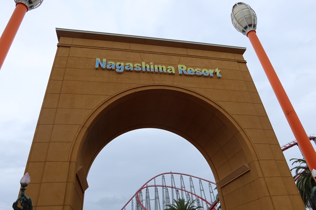 ca_nagoya's tweet photo. 遠足に行きました。３年生は長島スパーランドに出かけました。雨が心配されましたが、到着後雨はあがり、多数のアトラクションが運行されていました。The third-grade students went to Nagashima Spa Land.We thought The rain stopped when we arrived and Many attractions were in service. https://t.co/Ni0R0m2ysD