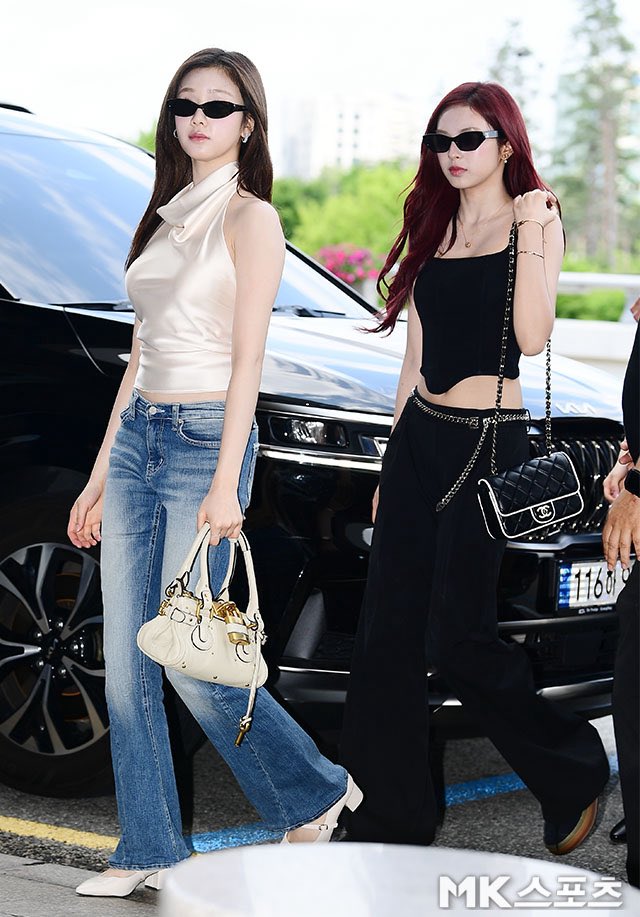 pmymale's tweet photo. ภาพแทกุกไลน์จากสำนักข่าว โคตรสวย สวมแว่นดำทั้งคู่ด้วย คุณหนูมากอะ

🔗: https://t.co/7GMOoSQki3

#CHIQUITA #PHARITA #BABYMONSTER https://t.co/NGDAe2uPSP
