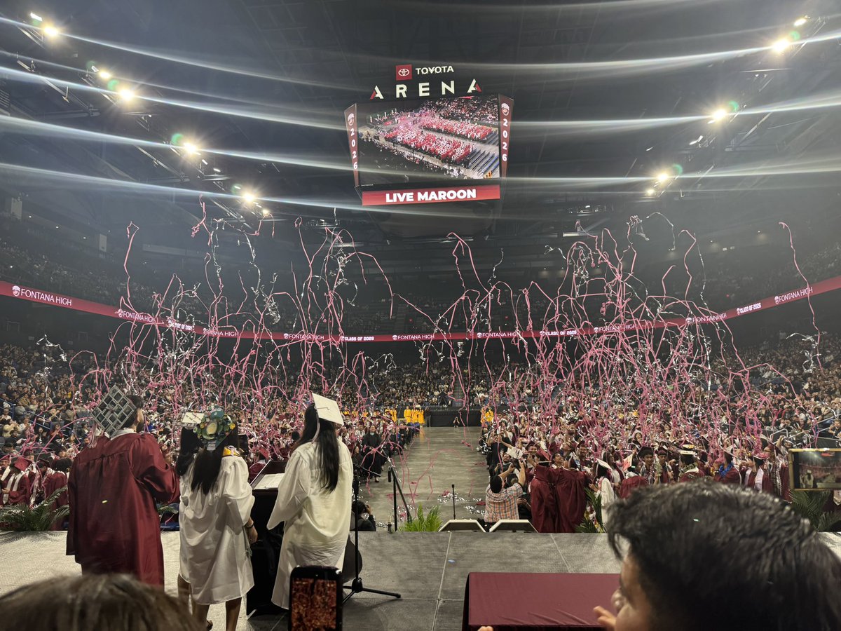 FontanaLearning's tweet photo. Once a Steeler, Always a Steeler! ❤️ Happy Graduation Day to Fontana High School! 🎓🎉🤩 https://t.co/AJBgocpkZf
