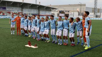 AbaldeAlex's tweet photo. El Celta conquista su undécimo título del torneo alevín Conservas Calvo https://t.co/1izY7U7hnH https://t.co/SvuCc5C10d