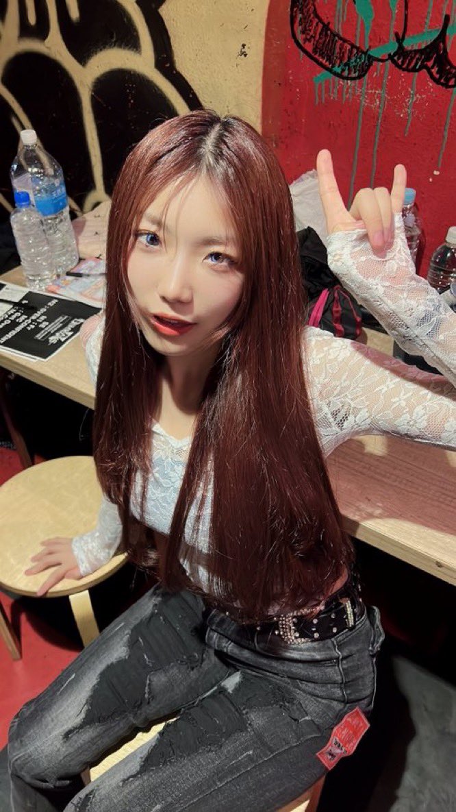 PMooffji9H9PeJE's tweet photo. #Dimrays 
昨日が楽しすぎて

すでにDimrays不足笑

可愛い写真で仕事頑張れる✊

次回6/13🎸 https://t.co/7Z1oPjfyMO