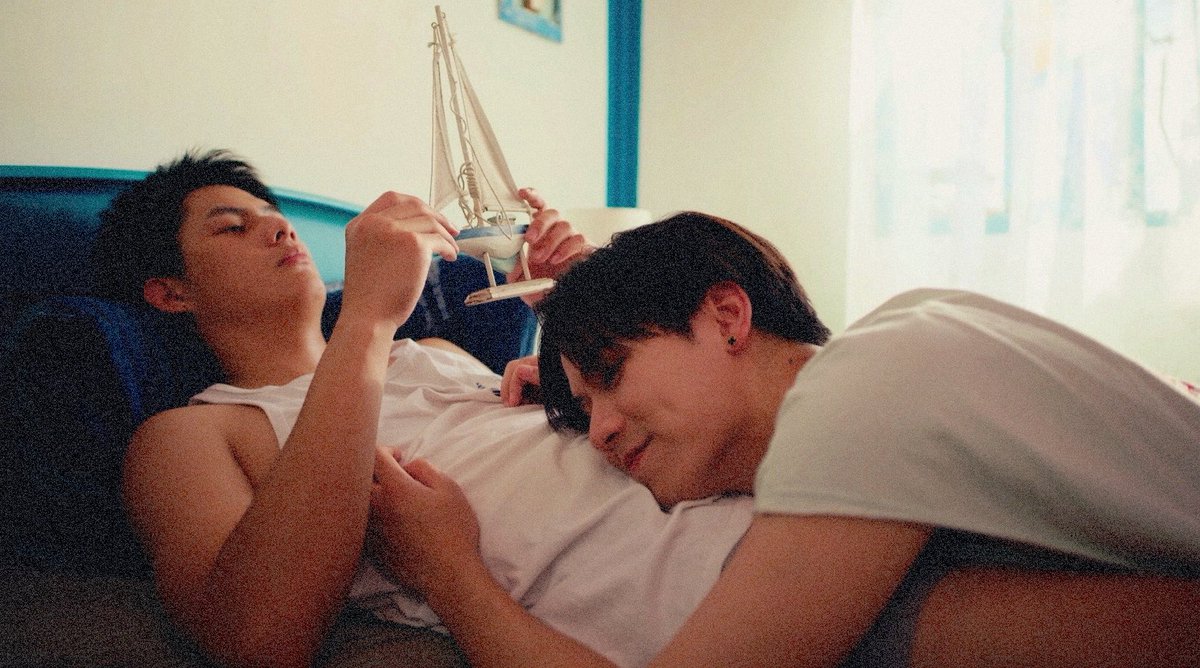 Steorie's tweet photo. Tomorrow should be an international holiday for Wintangers. 

They filmed THE blue room scene of ep4 part 4/4 that day. 😩✨🫣 (basically all the beautiful blue room scenes we saw were filmed that day 🩵🤍) https://t.co/m0KCSWKsZD