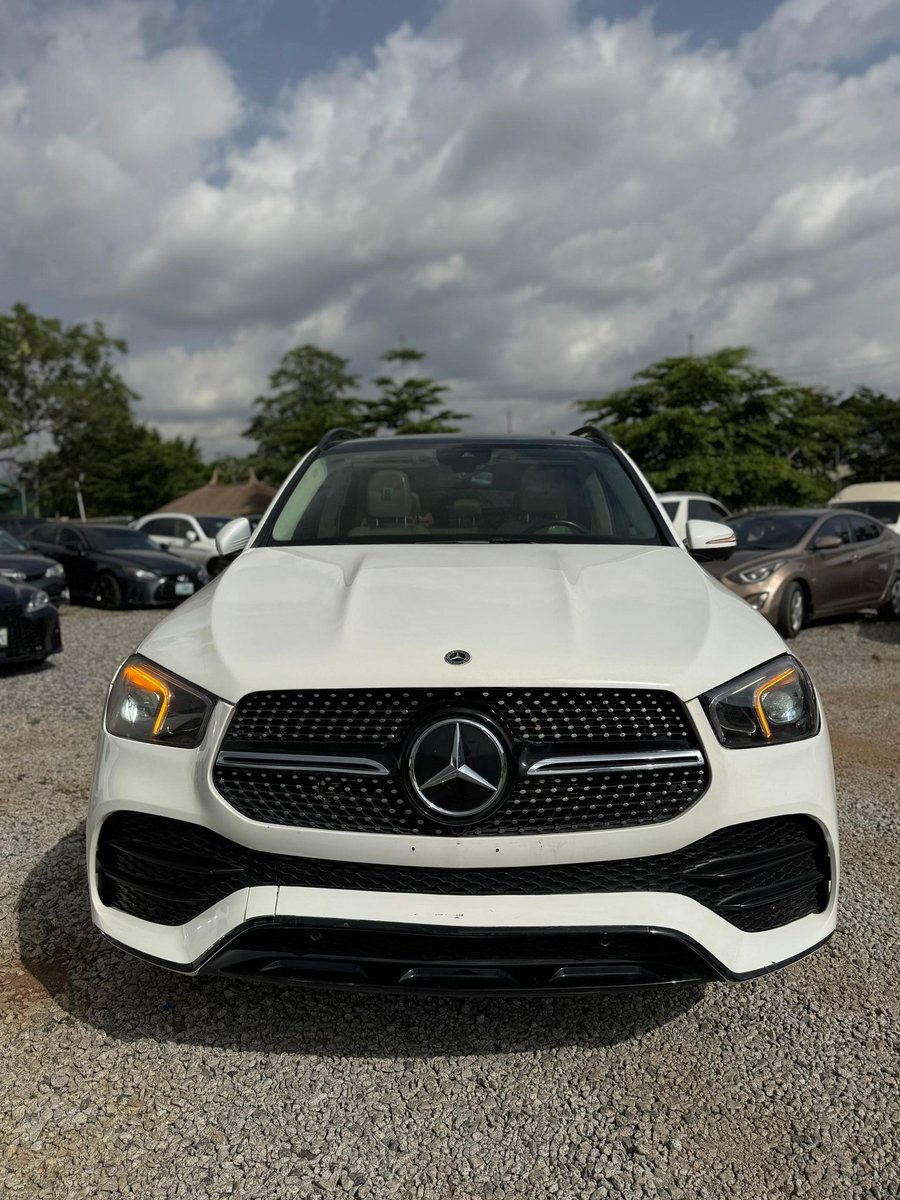 abujaautomobil's tweet photo. Foreign used 2021 GLE 350 fullest option white on cream interior
Brand:Mercedes Benz
Price:#75M💰 (negotiable)
Custom Duty:✅
Nationwide Delivery:✔
Whatsapp/call:08075158161 

#abuja #viral #trending #exploremore #lagos #naijacommunity #abujatwittercommunity #foryou https://t.co/Y4DOKEwu6Z
