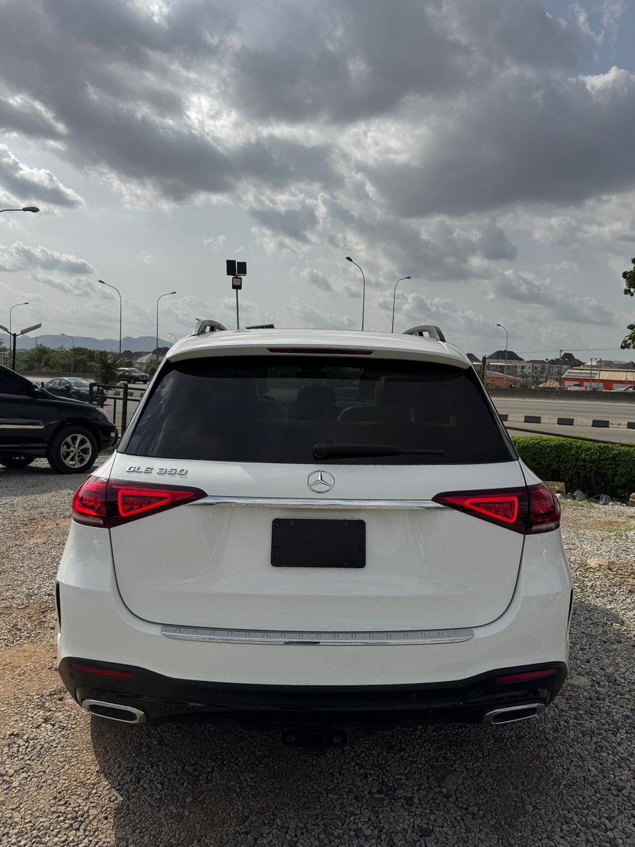 abujaautomobil's tweet photo. Foreign used 2021 GLE 350 fullest option white on cream interior
Brand:Mercedes Benz
Price:#75M💰 (negotiable)
Custom Duty:✅
Nationwide Delivery:✔
Whatsapp/call:08075158161 

#abuja #viral #trending #exploremore #lagos #naijacommunity #abujatwittercommunity #foryou https://t.co/Y4DOKEwu6Z