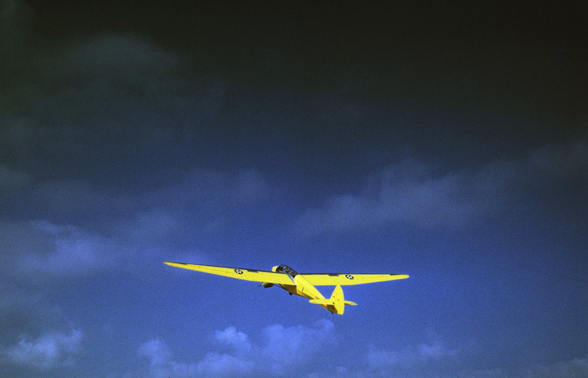 LRonLacy's tweet photo. #OTD in 1942
‘Marine Corps glider in flight out of Parris Island, South Carolina, in May of 1942.’
Photograph by Alfred Palmer (1906-1993), Office of War Information (OWI).
#WW2 #AlfredPalmer #OWI #USMC #gliders #aviation #pilot #ParrisIsland https://t.co/FqUyUvx2yS