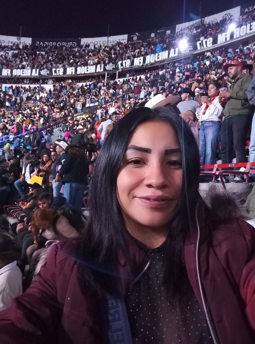 Itzi270215's tweet photo. #bandams #plazadetorosmexico https://t.co/L8iuZTBW5k