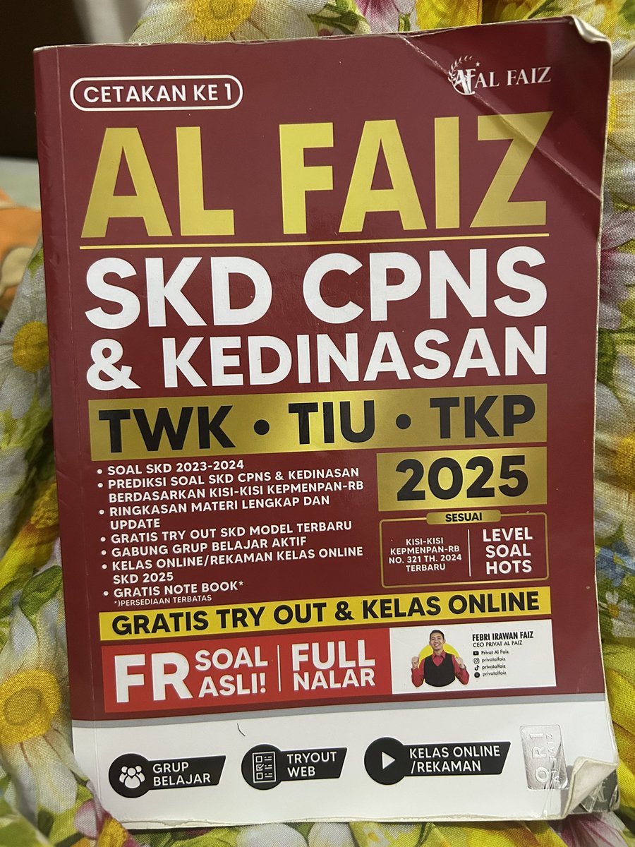 kintchoco's tweet photo. upppp yg lagi cari bukuuu latihan soal kedianas cpns!!! kasi kurah aja hit me up https://t.co/vXDxt8bR7i