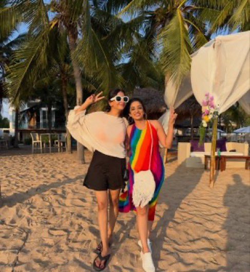 muthalbo's tweet photo. Divya Ganesan and Diya Menon
#Divya #DivyaGanesan
#DiyaMenon https://t.co/cUbtZTkpT8