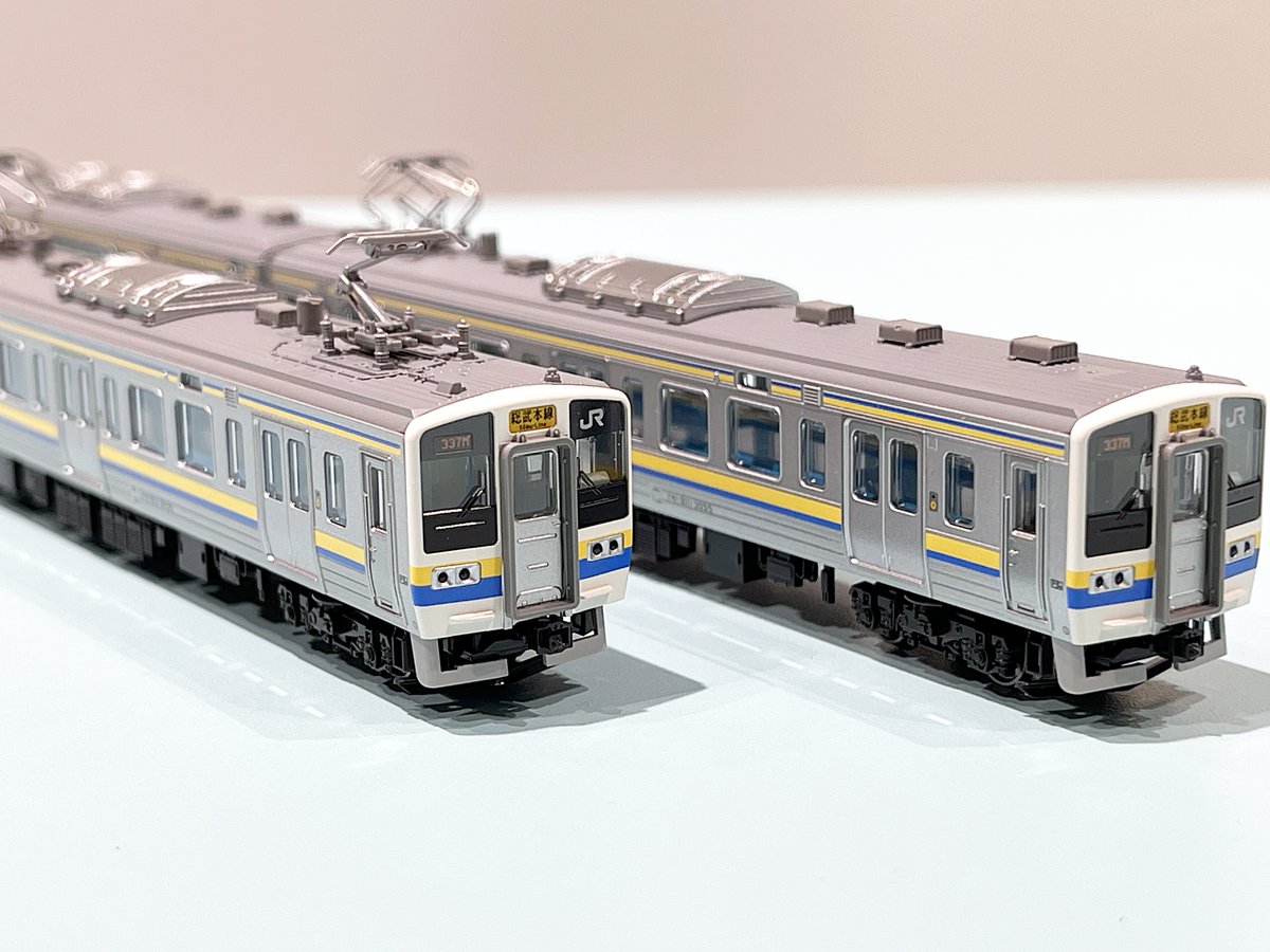 KATOの #叡山電鉄 900系「#きらら」(メープルレッド・メープルオレンジ