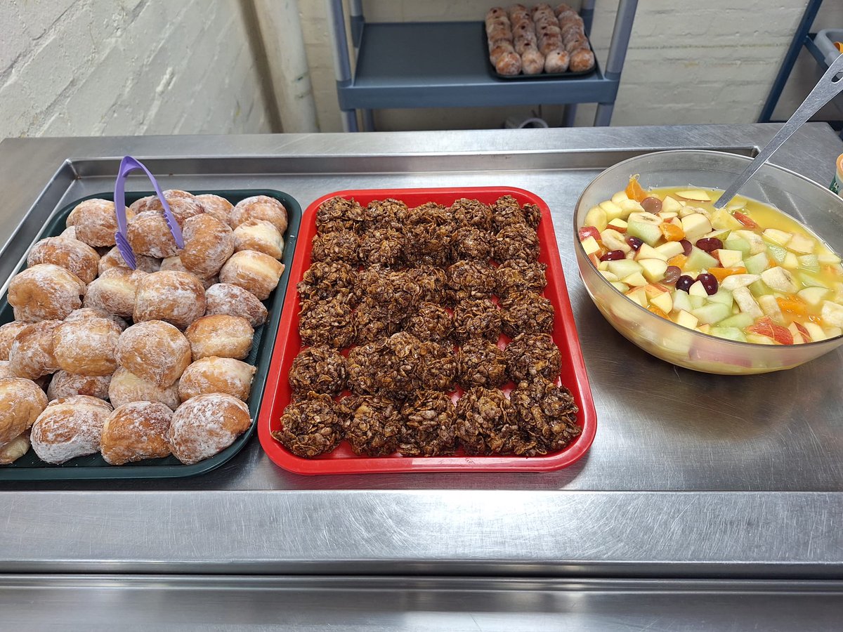 KeithCityServe's tweet photo. Cityserve @LoveCityserve celebrated census day on Thursday 21 May at Moseley CE Primary School @MoseleyCE with children's favourite lunch "All Day Brunch" which was enjoyed by all of our delighted pupils #itsallaboutthekids well done Tracey @tracey_camden it all looks delicious🍳 https://t.co/SoVScDWWU2