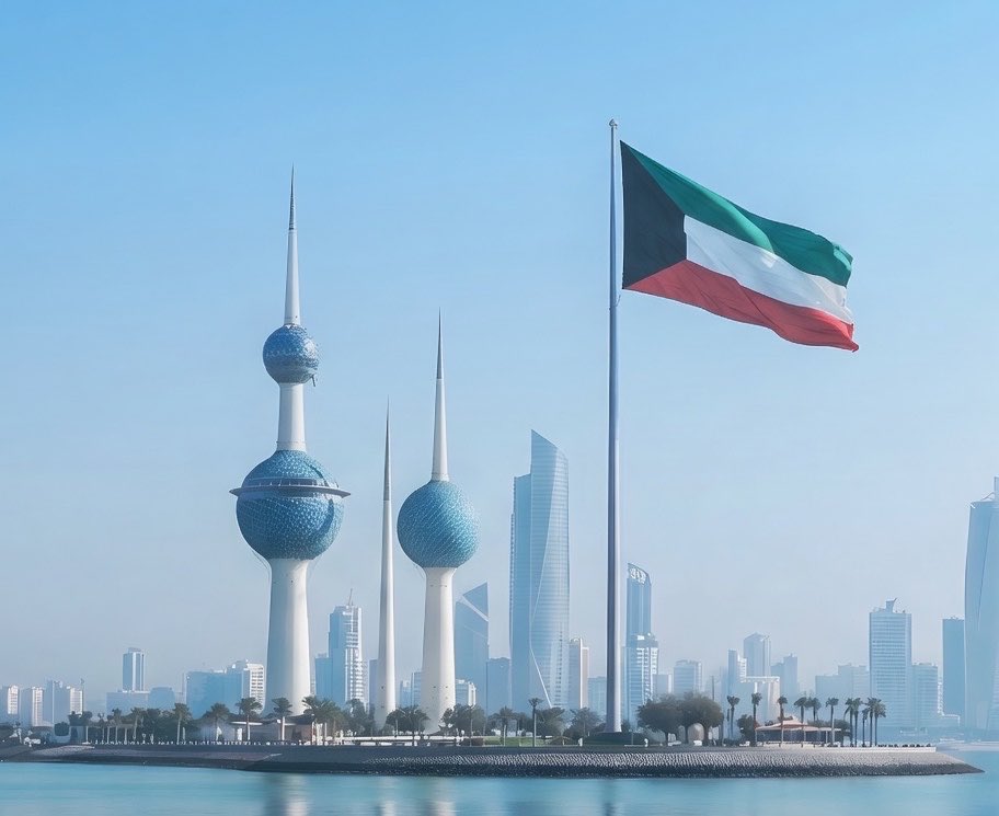 Alaa_eltweky's tweet photo. أبطال الجيش الكويتي البواسل 🇰🇼
شهور وهم مرابطين في السلم قبل الحرب، واقفين على الحدود والسواحل والسماء، علشان وطن كامل ينام مطمن وآمن.

تحية لكل قائد وضابط وجندي، لابس خوذته، شايل سلاحه، وواقف بثبات يحمي بلده وأهلها بكل شرف ورجولة.

رجال عرفوا إن حماية الوطن مش وظيفة… دي عقيدة، وشرف، ورسالة بيتوارثها الأبطال جيل بعد جيل.