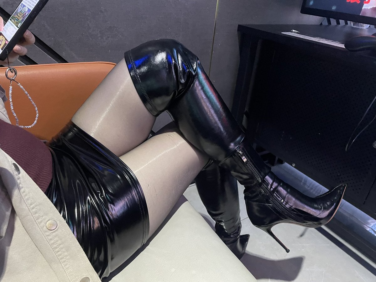 重度靴者 tweet media