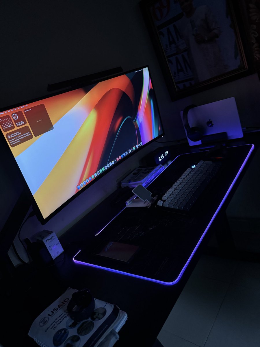 kesh_uiux's tweet photo. @egbokavictory_ My space rn ✨

Congrats man
That table will make you do cable management by force lol https://t.co/Ow2QoSLfaT