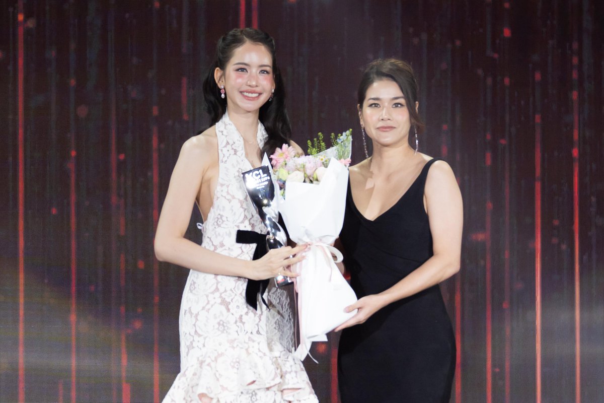 STARSOCIETY_TH's tweet photo. มงลง! “โบว์ เมลดา” คว้านักแสดงนำหญิงยอดเยี่ยม ในงานประกาศรางวัล “คมชัดลึก อวอร์ด ครั้งที่ 22” จากละคร “คุณพี่เจ้าขาดิฉันเป็นห่านมิใช่หงส์”
https://t.co/BJYy25sPhb
#BowMalada
#คมชัดลึกอวอร์ดครั้งที่22
#KCLAWARDS2026 #KCL2026 https://t.co/KK8M0dGQYU
