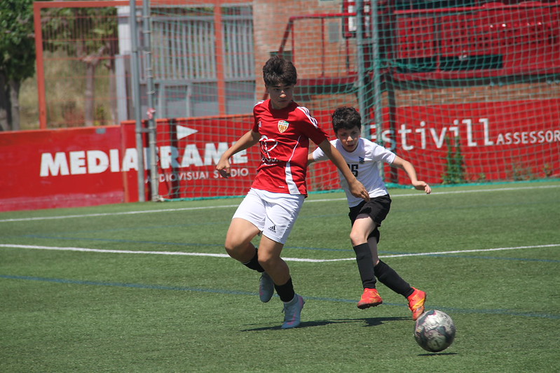 CFPoblaMafumet's tweet photo. FOTOS | 🔴📸Ja teniu disponibles totes les fotografies futbol base d'aquest passat cap de setmana 23 i 24 de maig de 2026 al nostre flickr.

💻https://t.co/NevpLE5nbi

📸Guillem Pasano.

#sompobla #uncluboncreixer https://t.co/jylK4RH80z