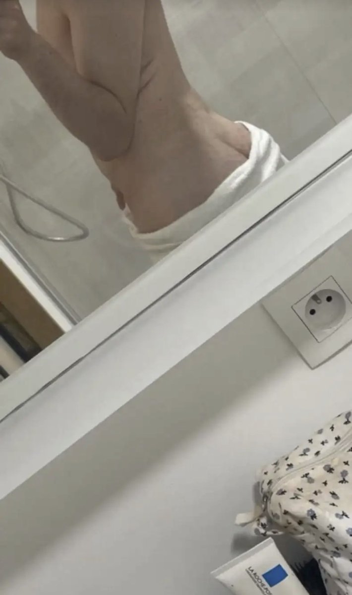 CJ_irexx's tweet photo. Horny on holidays 😮‍💨 Wonder what could be done… https://t.co/qvqPyDfzCj